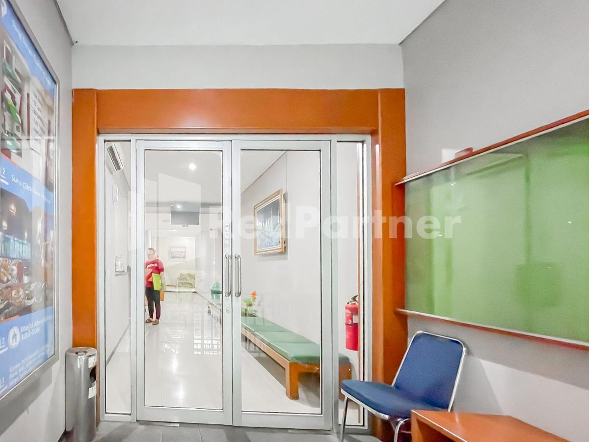Sang Surya Guesthouse Syariah Near Rs Hasan Sadikin Mitra Reddoorz Bandung Exterior photo